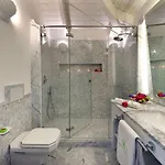 לינה וארוחת בוקר Silvana Relais 4*